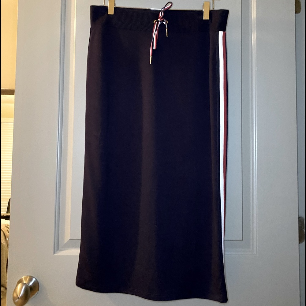 Tommy Hilfiger navy midi skirt